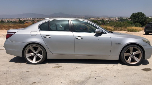 BMW SERIE 5 BERLINA (E60) — vehículo donante para recambios 
