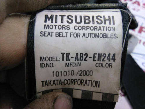 CINTURON SEGURIDAD DELANTERO DERECHO MITSUBISHI MONTERO (V60/V70) 
