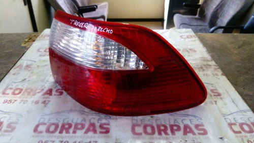  PILOTO TRASERO DERECHO MAZDA 626 BERLINA (GF) 