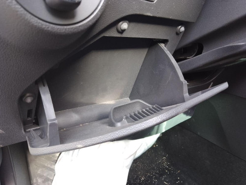 GUANTERA Seat LEON (5F1) 