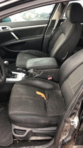 PEUGEOT 407 — vehículo donante para recambios 