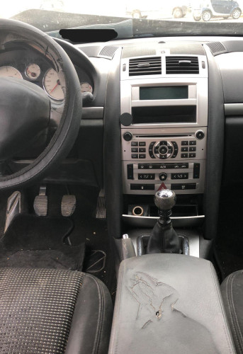PEUGEOT 407 — vehículo donante para recambios 