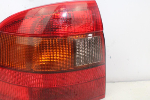 PILOTO TRASERO IZQUIERDO Opel ASTRA F BERLINA 