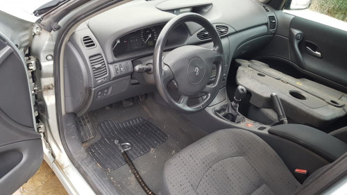  Renault Laguna II (BG0)(2001->) SIN IDENTIFICAR 
