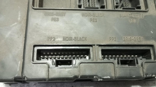 CAJA RELES / FUSIBLES RENAULT MEGANE II CLASSIC BERLINA 