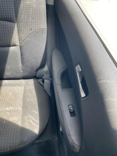 MANDO ELEVALUNAS TRASERO IZQUIERDO Hyundai I30 (FD) 