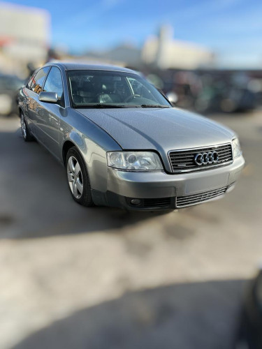  AUDI A6 BERLINA (4B2) 