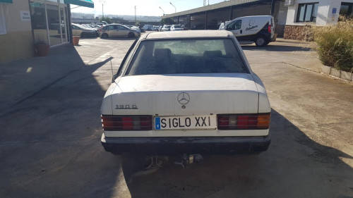 Mercedes-Benz 190 (BM 201)(11.1982->) — vehículo donante para recambios 