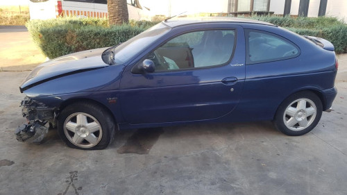  Renault Megane I Coupe (DA0)(1996->) SIN IDENTIFICAR 
