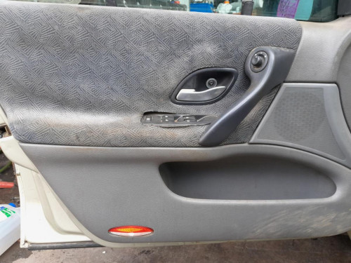  RENAULT LAGUNA II (BG0) 