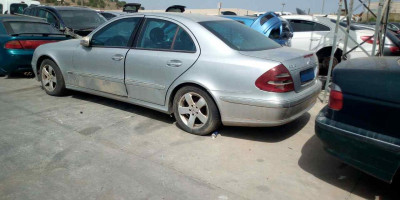 MERCEDES-BENZ CLASE E (BM 211) BERLINA