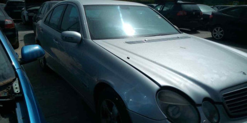  MERCEDES-BENZ CLASE E (BM 211) BERLINA 