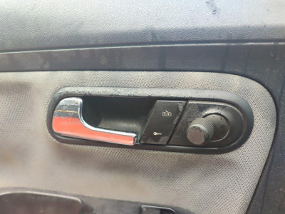 SEAT CORDOBA BERLINA (6L2)