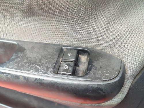  SEAT CORDOBA BERLINA (6L2) 