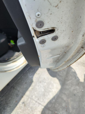 CERRADURA PUERTA TRASERA DERECHA