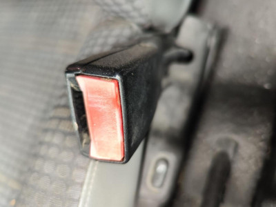 ENGANCHE CINTURON DELANTERO DERECHO