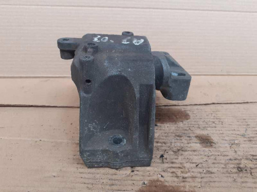  SOPORTE MOTOR DERECHO 