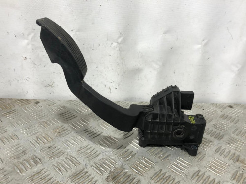  PEDAL ACELERADOR 