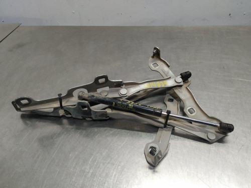  BISAGRA DERECHA TAPA MALETA CADILLAC STS 