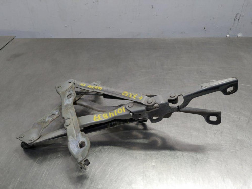  BISAGRA DERECHA TAPA MALETA CADILLAC STS 