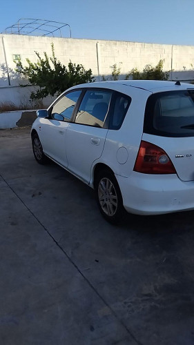 Honda Civic 5 puertas (EU7/8)(2001->) 1.6i ES — автомобиль-донор на запчасти 