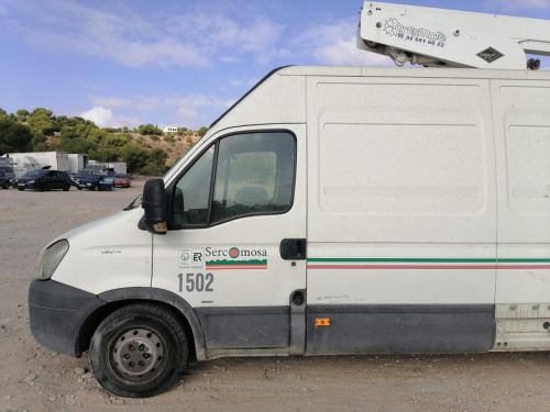 IVECO DAILY FURGÓN — автомобиль-донор на запчасти 