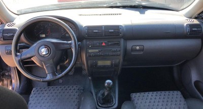 SEAT LEON (1M1)
