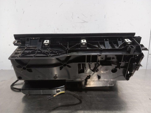  GUANTERA, MERCEDES-BENZ, CLASE E (BM 212) FAMILIAR 