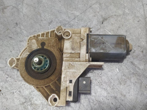 MOTOR ELEVALUNAS DELANTERO IZQUIERDO Audi A4 BERLINA (8K2) 