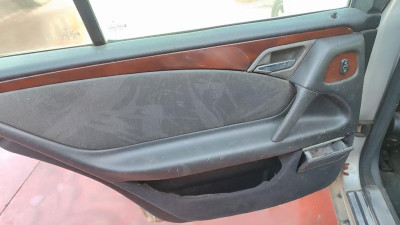 MERCEDES-BENZ CLASE E (BM 210) BERLINA