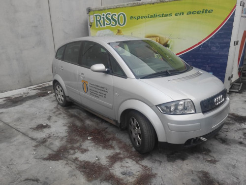 AUDI A2 (8Z) — vehículo donante para recambios 
