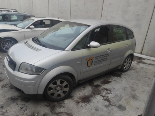 AUDI A2 (8Z) — vehículo donante para recambios 