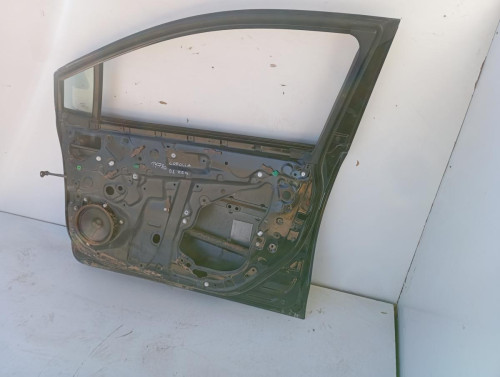  PUERTA DELANTERA DERECHA TOYOTA COROLLA (E21) 