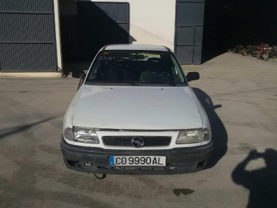 OPEL ASTRA F BERLINA