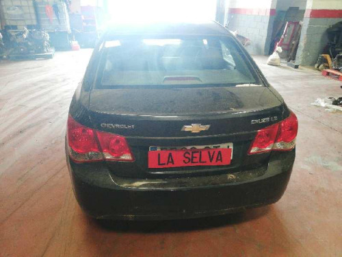 CHEVROLET CRUZE — vehículo donante para recambios 