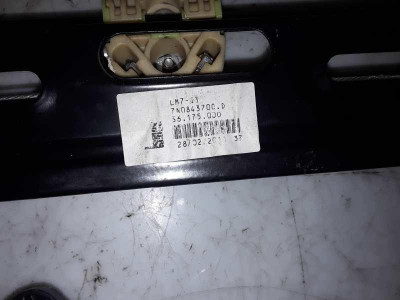 ELEVALUNAS TRASERO DERECHO
