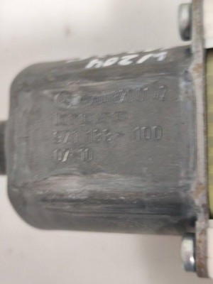 MOTOR ELEVALUNAS DELANTERO IZQUIERDO, MERCEDES-BENZ, CLASE C (BM 204) BERLINA