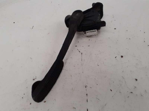  PEDAL ACELERADOR 