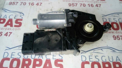 MOTOR ELEVALUNAS DELANTERO DERECHO, VOLKSWAGEN, PASSAT BERLINA (3B3)