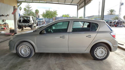 OPEL ASTRA H BERLINA