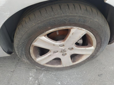 PINZA DE FRENO TRASERA IZQUIERDA