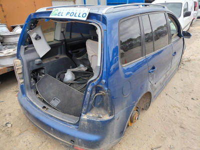 VOLKSWAGEN TOURAN (1T2)