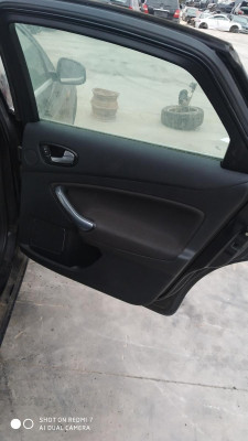 FORD MONDEO BERLINA (CA2)