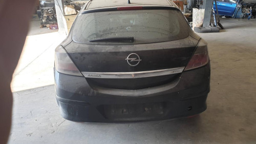 OPEL ASTRA H BERLINA — Donor Vehicle for Used Parts 