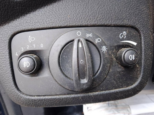 MANDO LUCES Ford KUGA (CBS) 