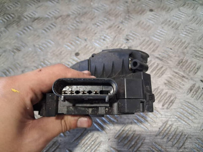 CERRADURA PUERTA TRASERA DERECHA