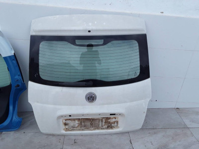 PORTON TRASERO