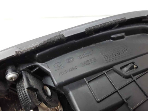 AIREADOR CENTRAL IZQUIERDO Hyundai I30 (GD) 