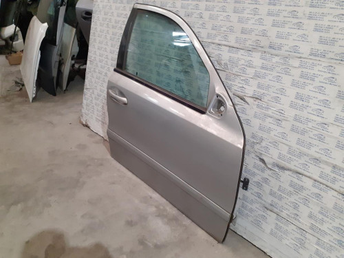  PUERTA DELANTERA DERECHA 