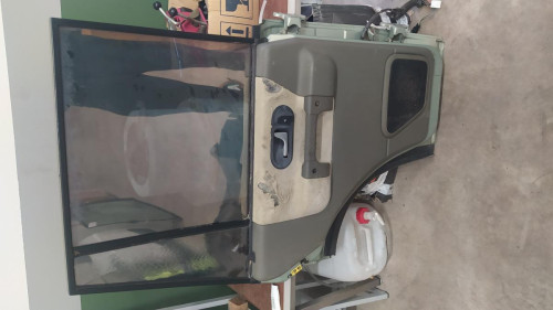 PUERTA TRASERA IZQUIERDA LAND ROVER DISCOVERY (LT) 